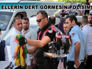 Polisin o hareketi Tüm Türkiye'de Takdir Topladı