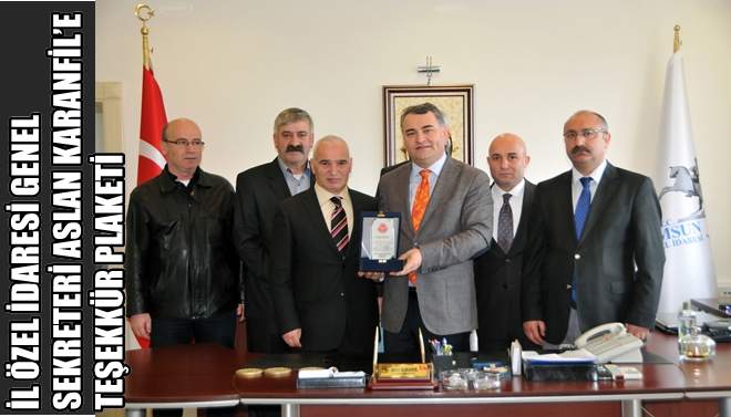 KARANFİLE PLAKETLE TEŞEKKÜR ETTİLER