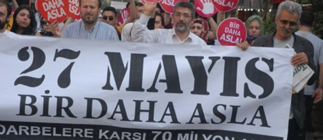 27 MAYIS DEMOKRASİMİZİN YÜZ KARASIDIR