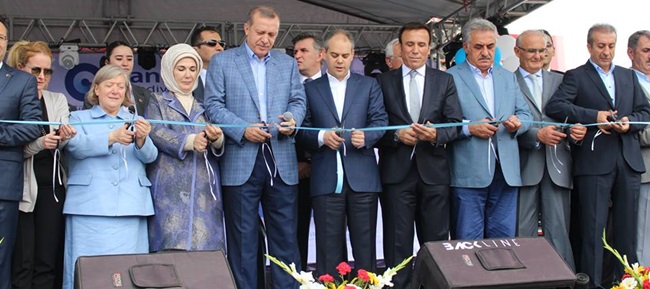 CANİK BELEDİYE BİNASI BAŞBAKAN TARAFINDAN AÇILDI