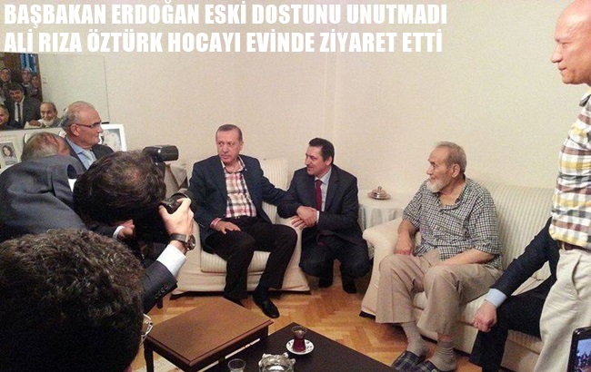 BAŞBAKAN SAMSUNDA ESKİ DOSTUNU EVİNDE ZİYARET ETTİ