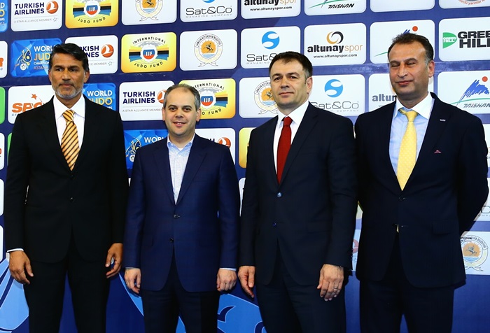 68 ülkeden yaklaşık 500 sporcu Samsun'da buluştu