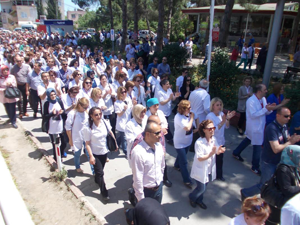 Samsun Op. Dr. Kamil Furtun'un öldürülmesini protesto için yürüdü