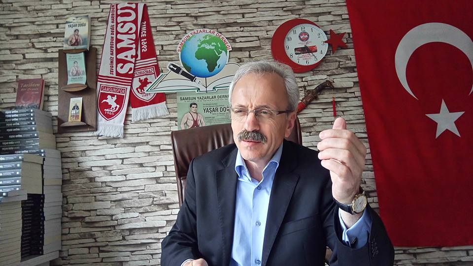 Ahmet Seven: 'Medeniyet kitap okumakla inşa edilir'