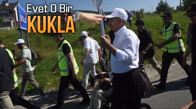 Evet o bir kukla.