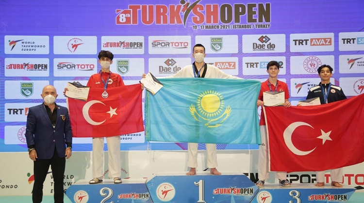 SAMSUNLU SPORCUDAN TAEKWONDO DA BÜYÜK BAŞARI