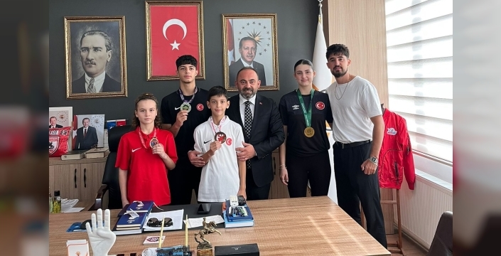 Kavak'ın Genç Taekwondocuları Başkan Bakır'ı Ziyaret Etti