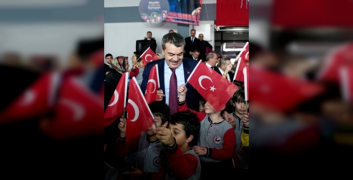 AHMET SEVEN: "BAKAN TEKİN TÜRKİYE'NİN KALBİNDE TAHT KURDU"