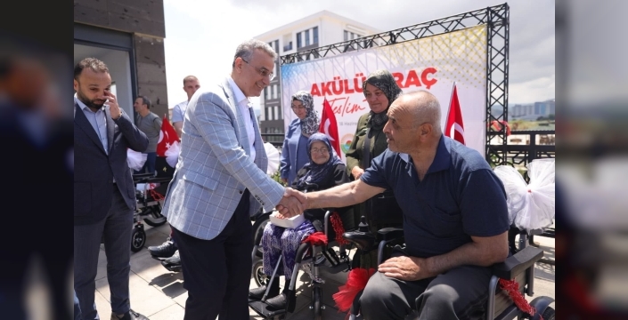 İLKADIM’DA ANLAMLI BULUŞMA: ENGELLİ ARAÇLARI İHTİYAÇ SAHİPLERİNE ULAŞTIRILDI