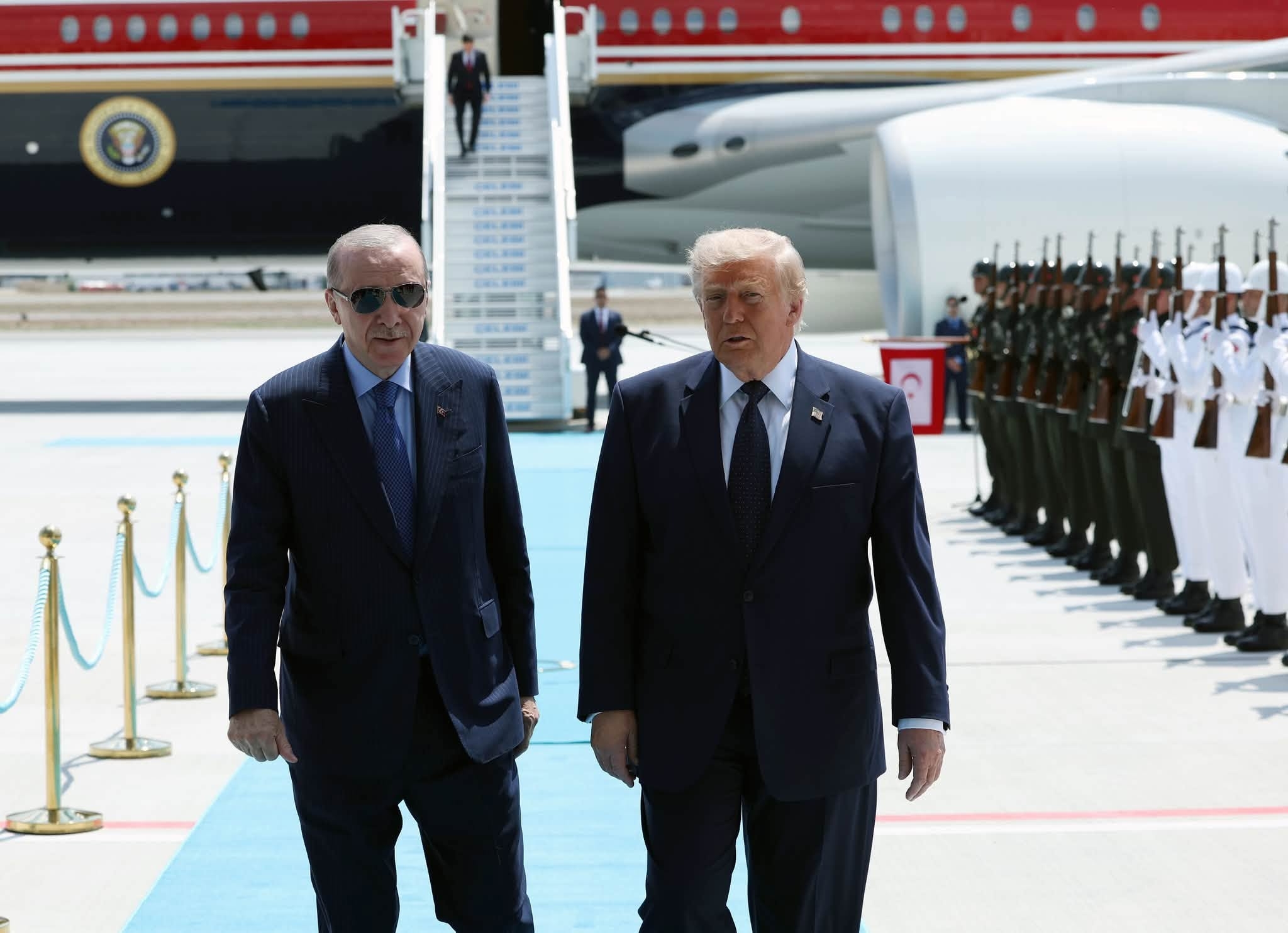 Ankara'da Tarihi Zirve: Cumhurbaşkanı Erdoğan, ABD Başkanı Trump'ı Esenboğa'da Karşıladı
