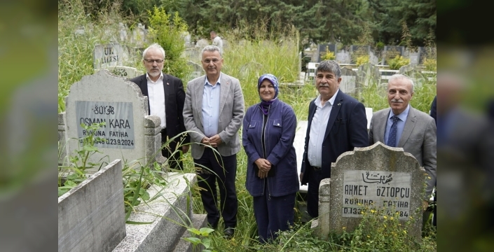 GAZETECİ-YAZAR OSMAN KARA VEFATININ 2. YIL DÖNÜMÜNDE KABRİ BAŞINDA ANILDI