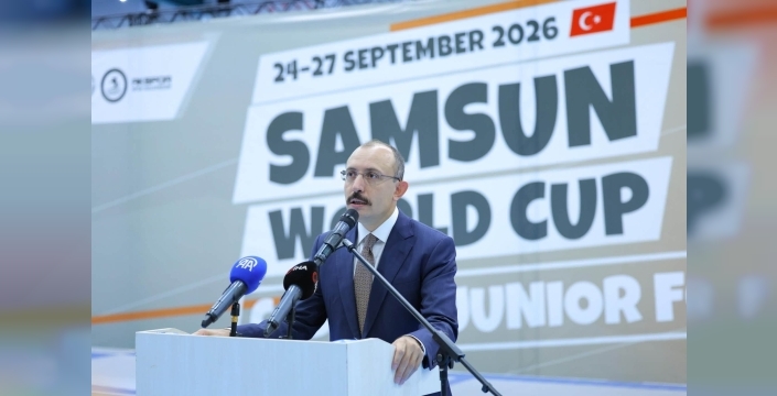 Mehmet Muş Samsun'da Eskrim Yıldızlar ve Gençler Flöre Dünya Kupası’nın açılış törenine katıldı